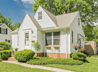 1652 Brainard Rd, Lyndhurst, OH 44124