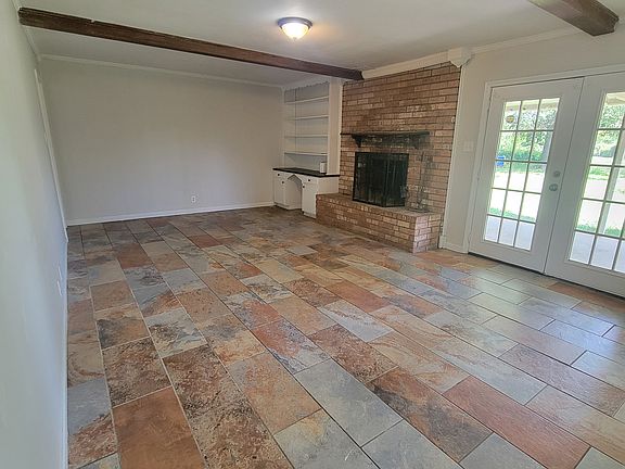 2nd image of 38 Fair Oaks Cir