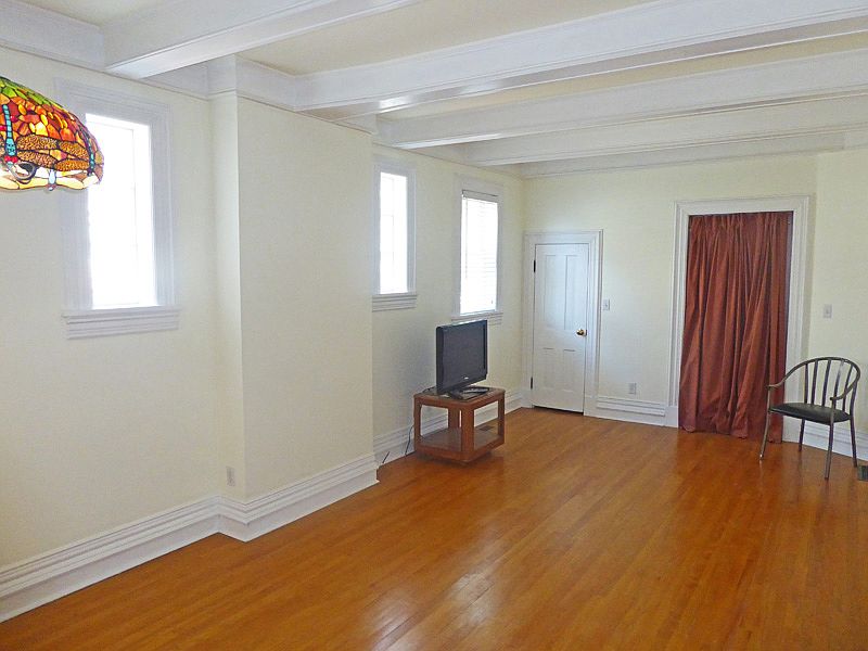 1st image of 163 S Lincoln St