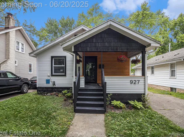 927 N Lafayette Ave, Royal Oak, MI 48067