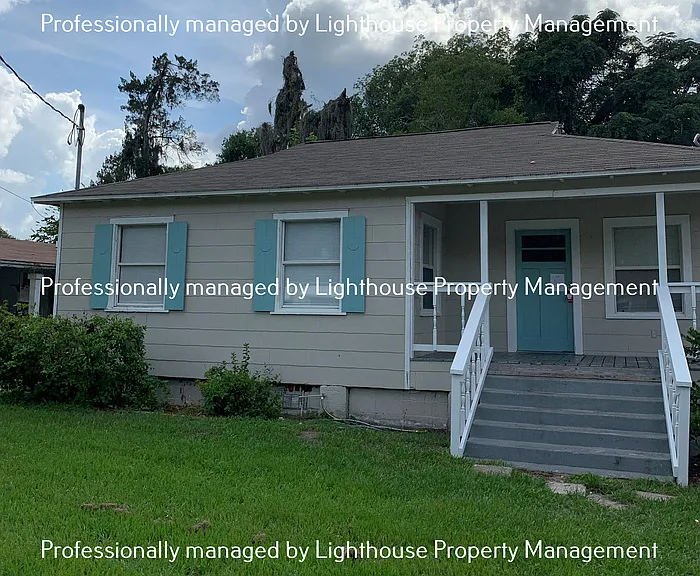7544 Wilder Ave — Photo 2