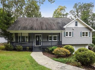 4 Quogue Rd, Patterson, NY 12563