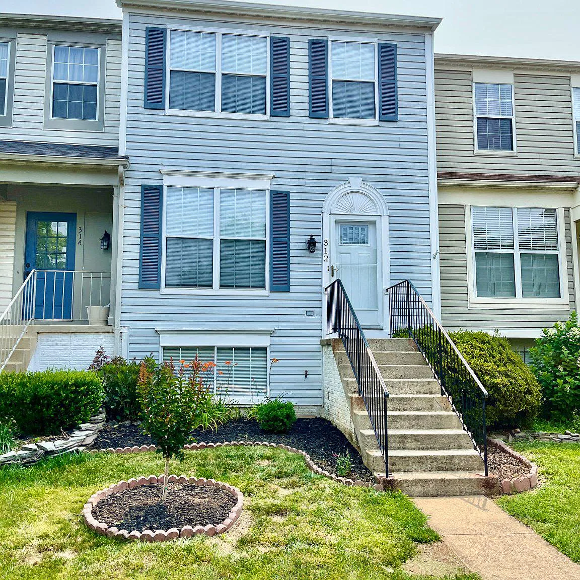 2 bed, 2.5 bath, 1520 sqft, $2,650 — Photo 2