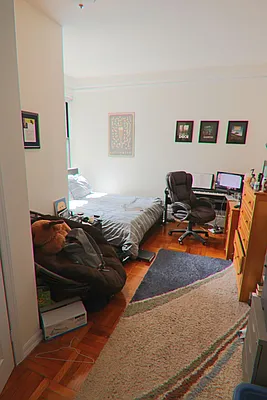 Rented by PMG Real Estate  | media 31