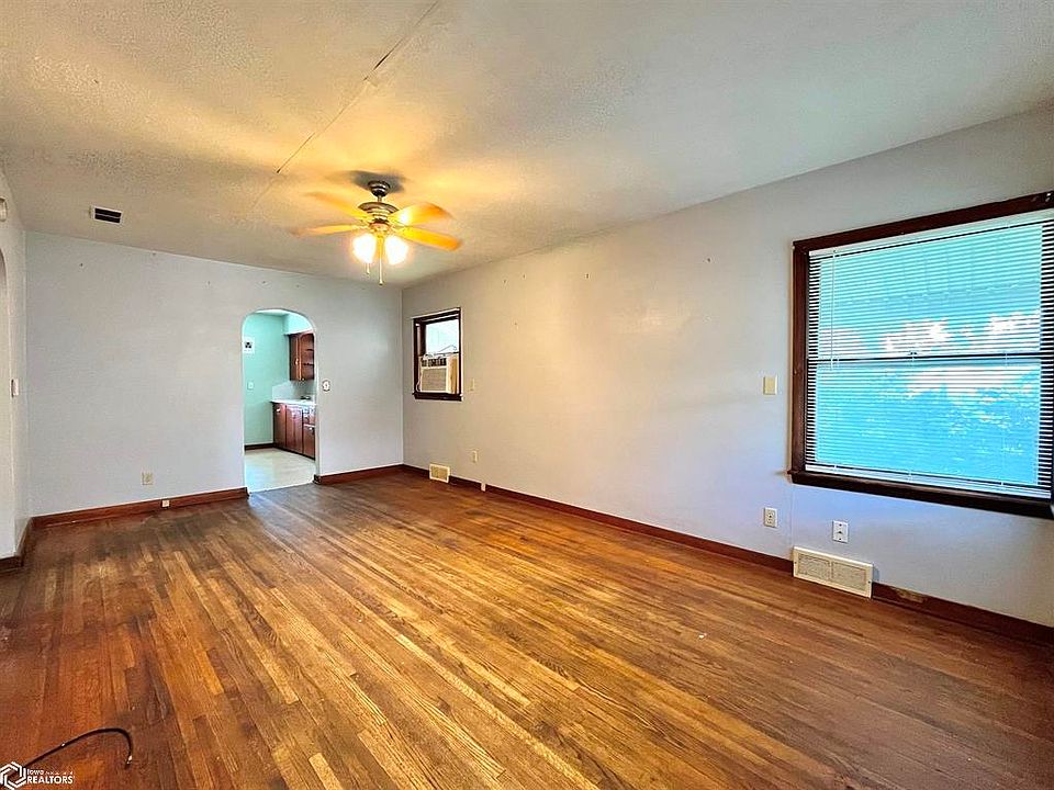 209 Elm St, Anita, IA 50020 Zillow