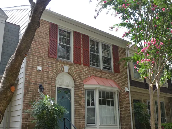 10345 Latney Rd, Fairfax, VA 22032