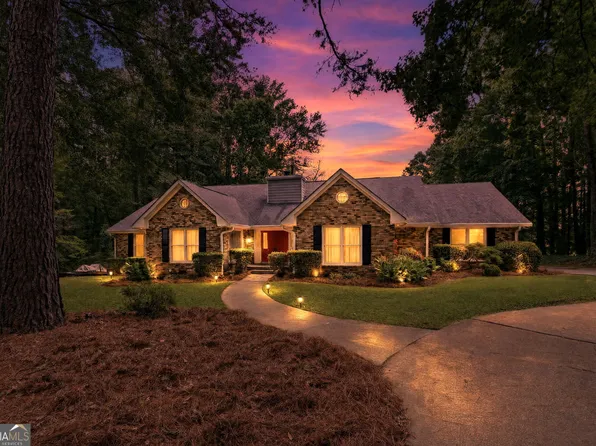 2164 Woodland Ct, Jonesboro, GA 30236