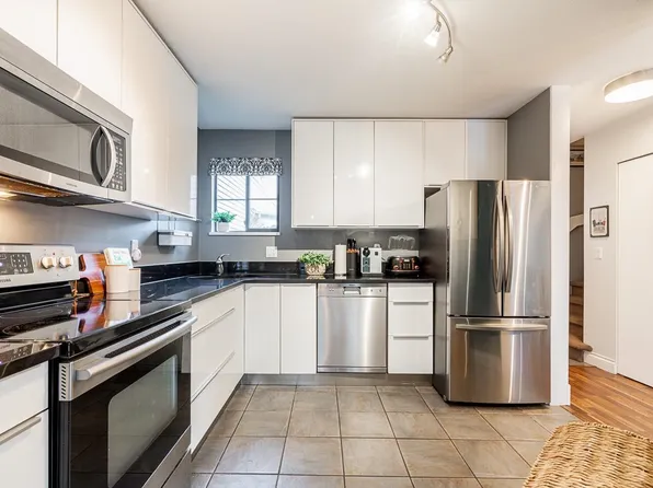 98 Begin St #29, Coquitlam, BC V3K 6M9