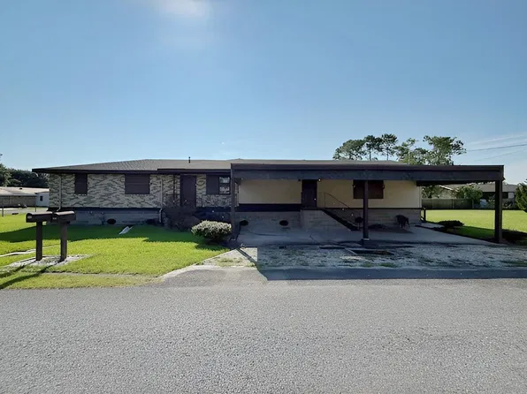 555 Saint Philip St, Raceland, LA 70394