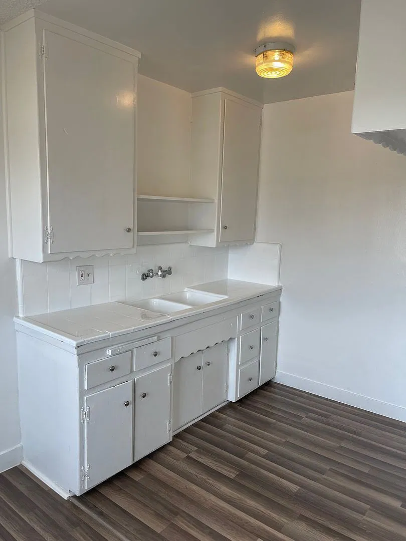 1 bed, 1.0 bath, 600 sqft, $1,800 — Photo 2