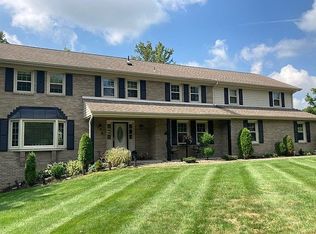 101 Downing Dr, Coraopolis, PA 15108