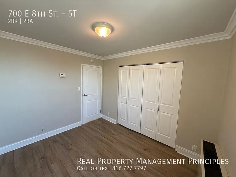 700 E 8th St #5T — Photo 10