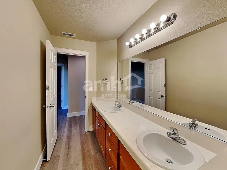 11508 NW 29th Ct — Photo 18