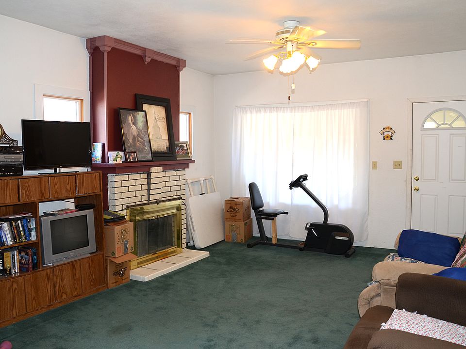 Entry/Living
