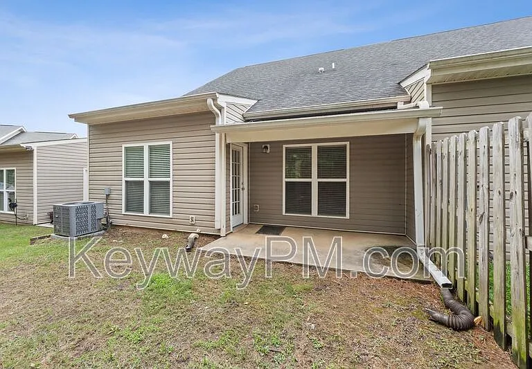 366 Bowen Fls — Photo 17