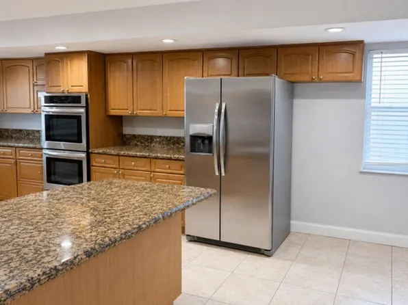 1223 W 27th St, Riviera Beach, FL 33404