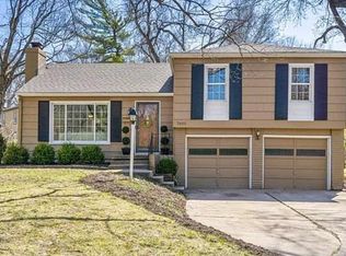 7605 Tomahawk Rd, Prairie Village, KS 66208