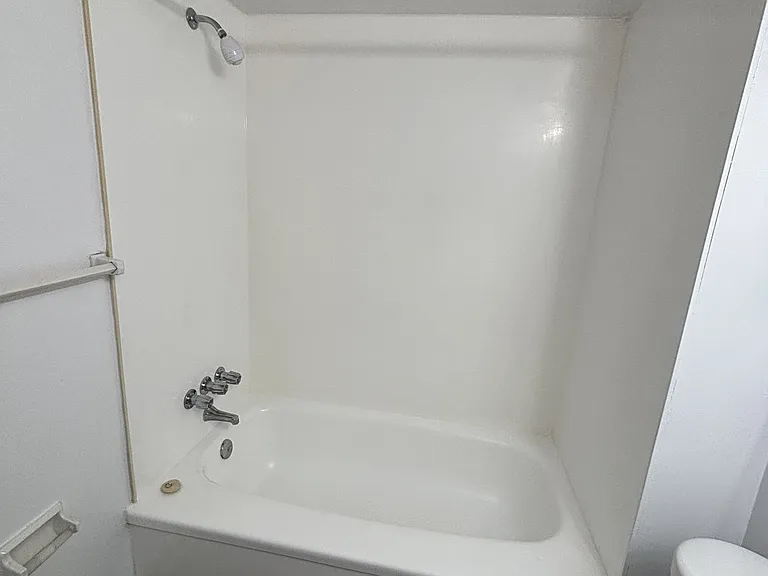 70 McEwen Ave #504 — Photo 10