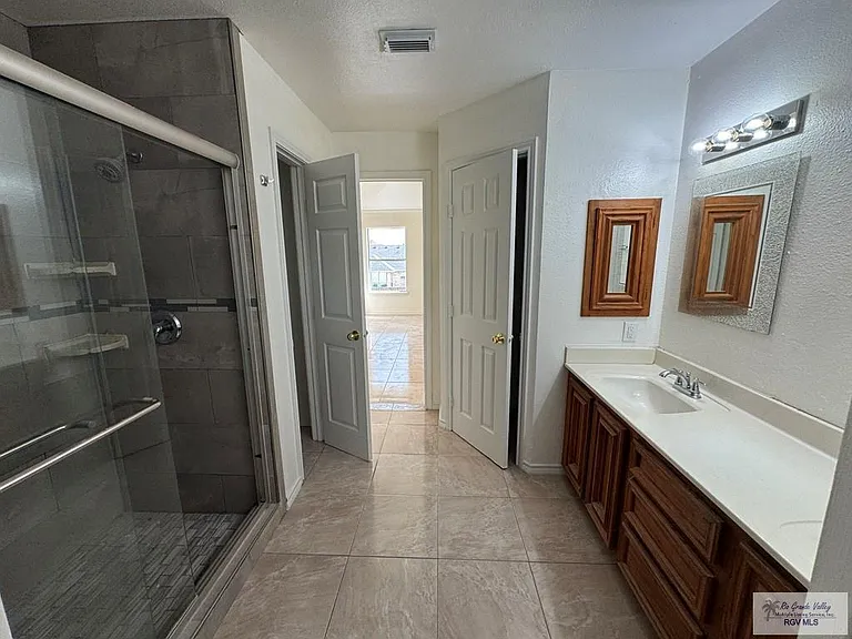 3433 Burgundy Dr — Photo 22