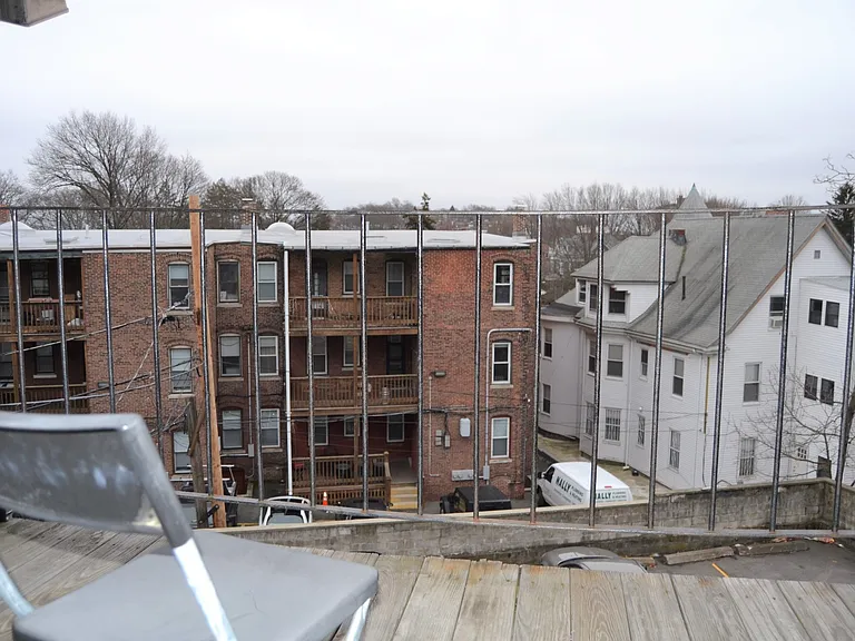 33 Egremont Rd #4 — Photo 17
