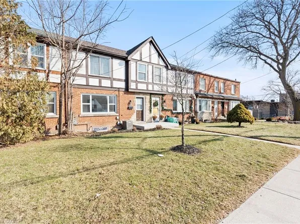 2279 King St E, Hamilton, ON L8K 1X5