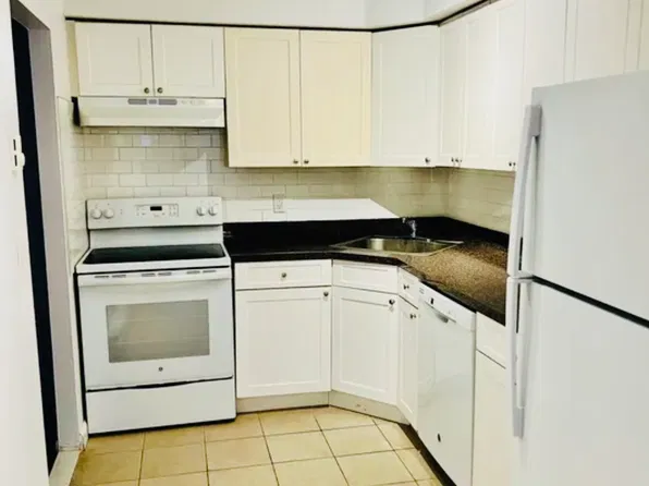 243 W Post Rd APT V, White Plains, NY 10606