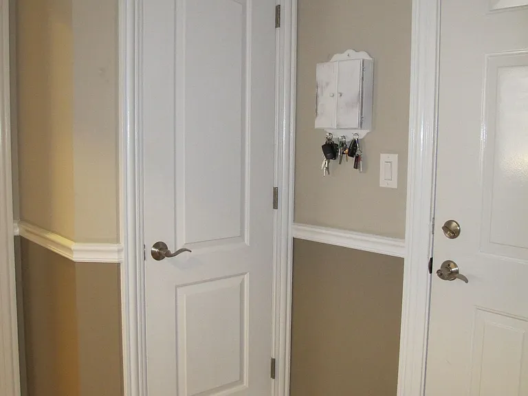 828 W Aldine Ave #3 — Photo 7