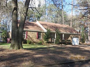 808 Sparrow Rd, Chesapeake, VA 23325