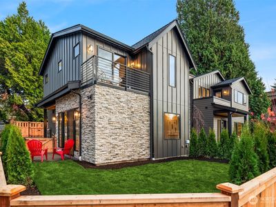 10805 NE 60th Street, Kirkland, WA, 98033