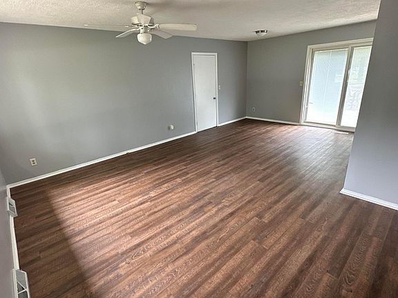 2nd image of 4556 Straw Ln