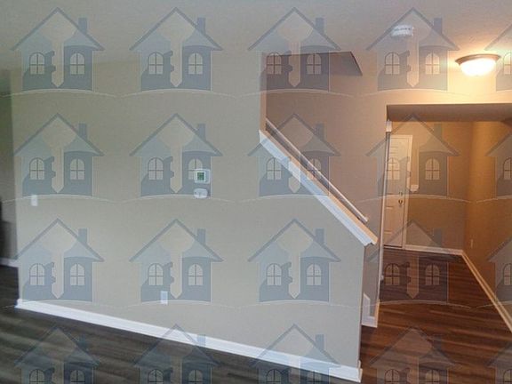 4th image of 819 Prescot Cir