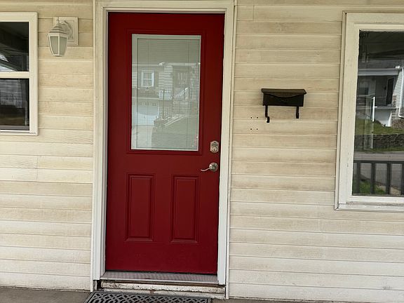 2nd image of 2505 Woodland Rd