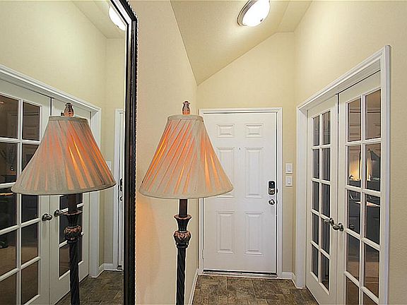 4th image of 5118 Lagoon Ct