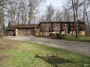 910 Oak Branch Ct, Fort Wayne, IN