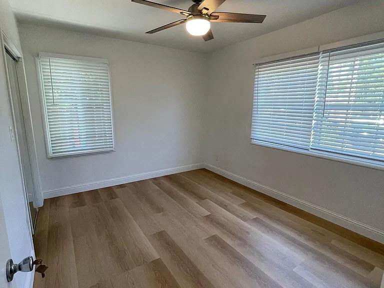 7721 Chimineas Ave — Photo 16