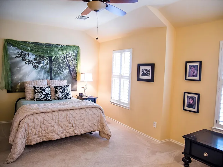 31 N Walden Elms Cir — Photo 19