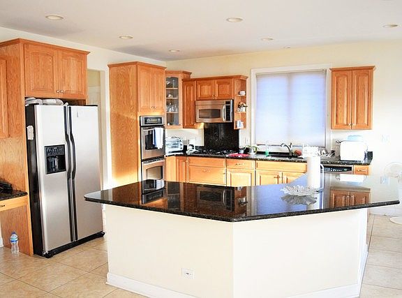 2nd image of 329 Berkshire Ln