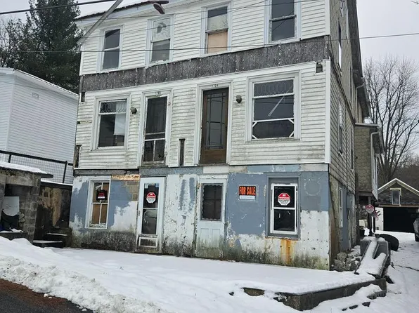 1784 Mohawk St, Coal Township, PA 17866