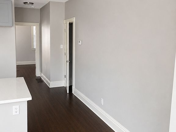 5th image of 1017-19 S Boyle Ave #1019A