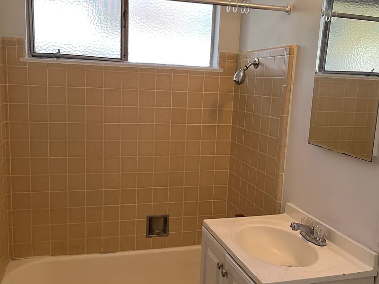 732 Illinois St #732 — Photo 12