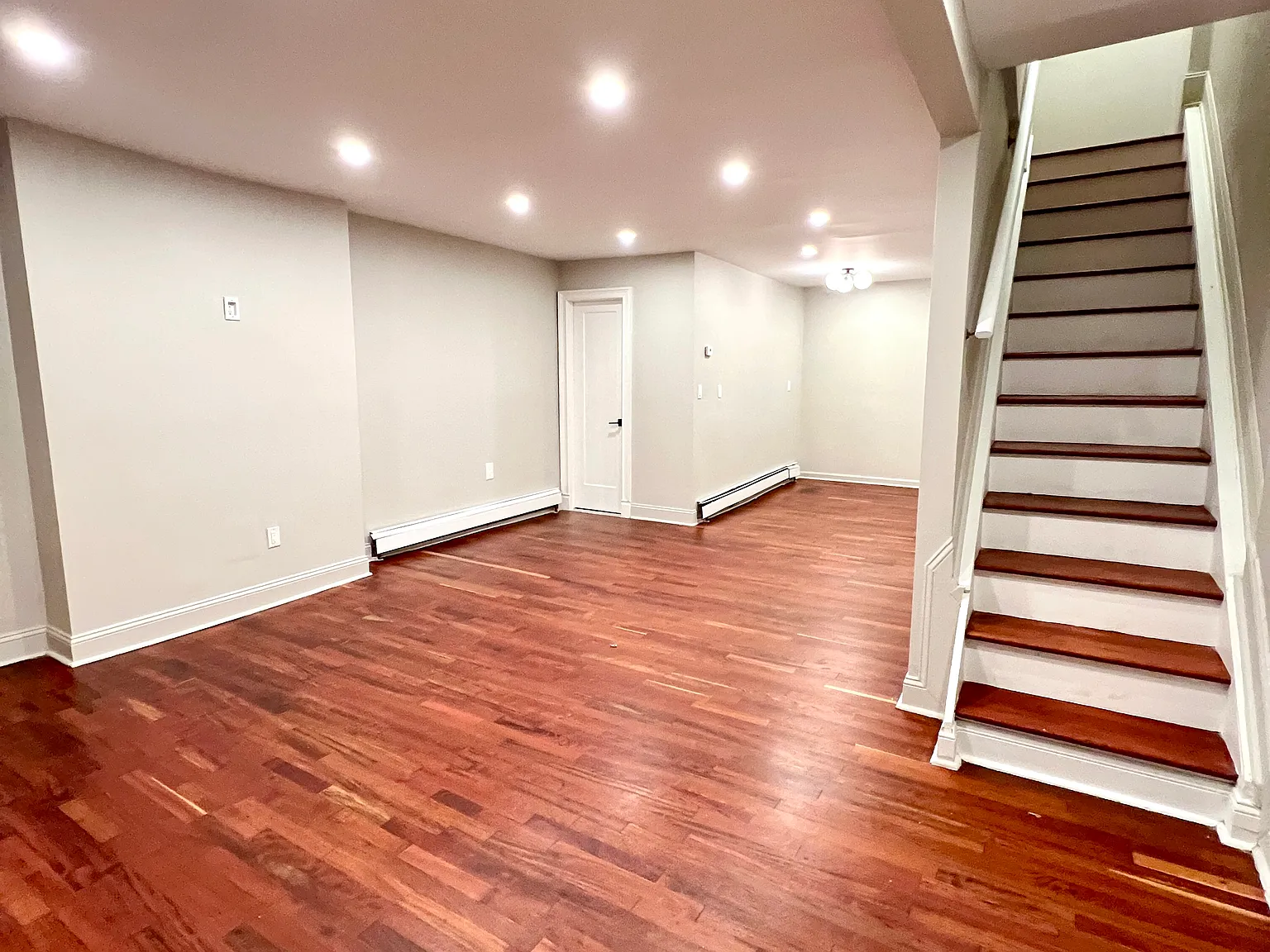 3 bed, 1850 sqft, $4,050 — Photo 3