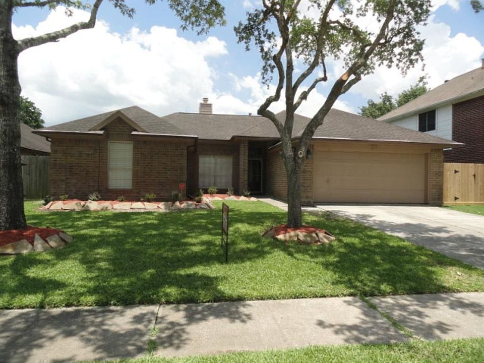 1st image of 4902 Five Knolls Dr
