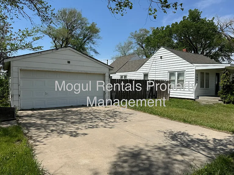 1401 S Anna St — Photo 11