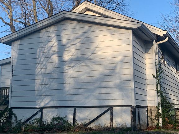 2nd image of 8516 Lowell St
