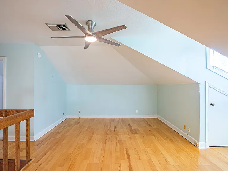 1550 Palm Ave — Photo 18