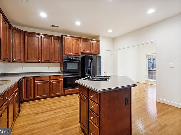 4th image of 9974 Cyrandall Dr