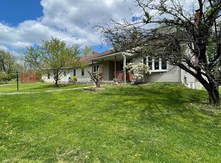 10 North St, Newmanstown, PA 17073