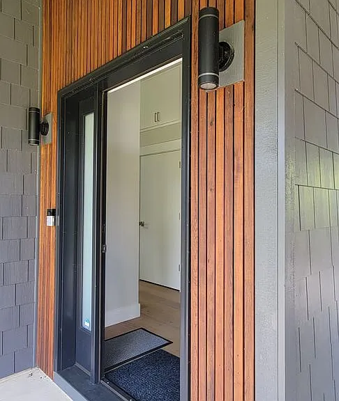 720 SW Tera Dr — Photo 3