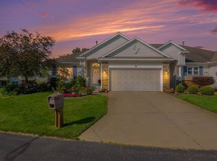 1174 English Ridge Dr NW, Grand Rapids, MI