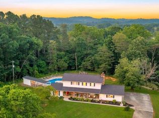 1216 Winding Dr, Sevierville, TN 37876